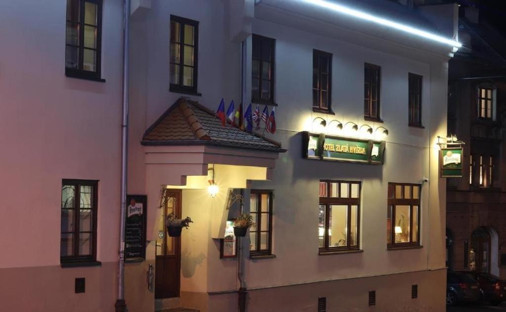 扎尔塔维兹达酒店 温珀克 外观 照片